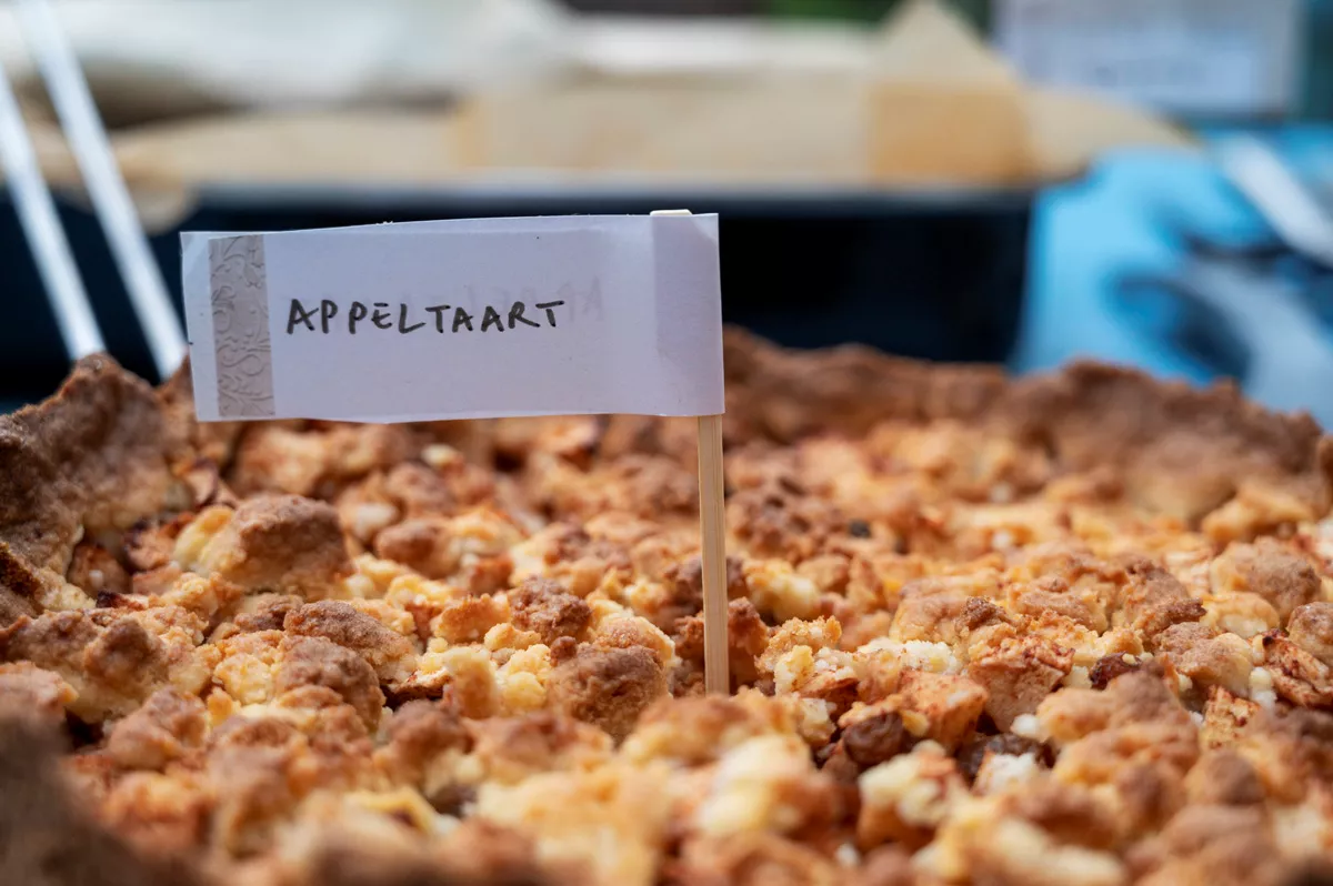 Midzomerdans 2020 bij Yell & Yonkers in de tuin